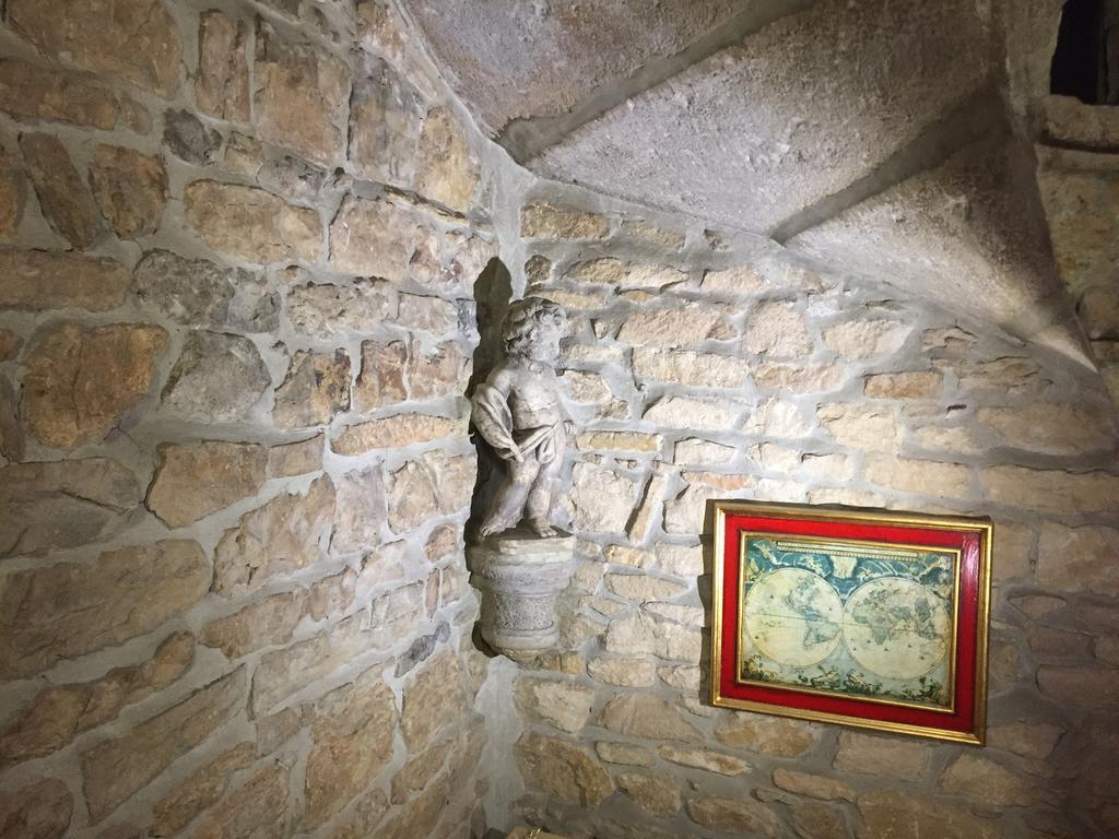 Au Patio Morand Hotel Лион Екстериор снимка
