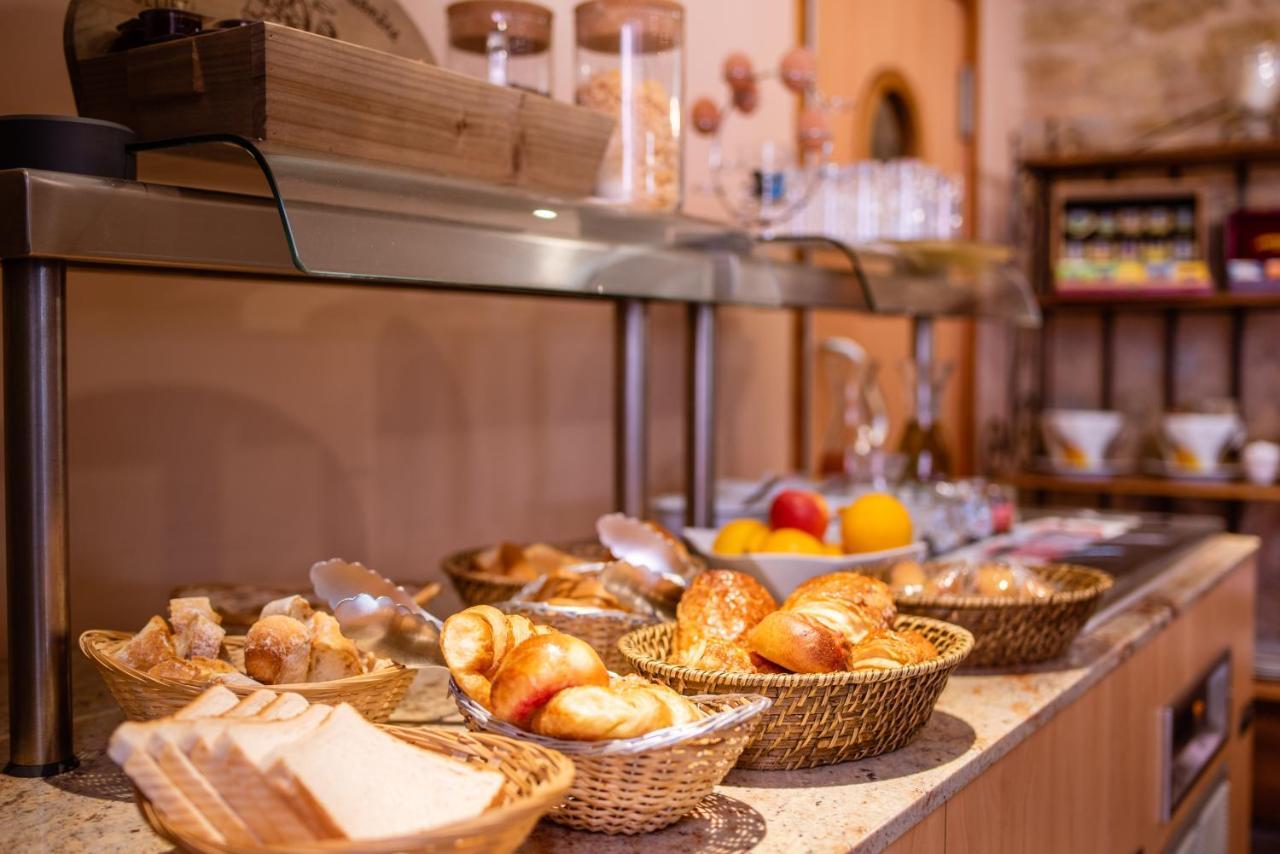 Au Patio Morand Hotel Лион Екстериор снимка